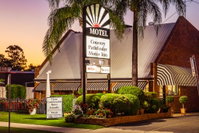 Country Pathfinder Motor Inn