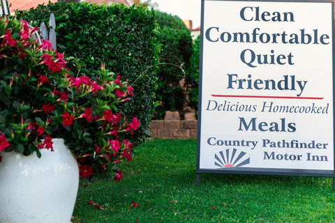 Country Pathfinder Motor Inn - New South Wales Tourism  1