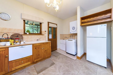 Country Pleasures Bed And Breakfast - New South Wales Tourism  3