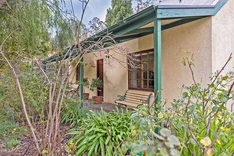 Country Pleasures Bed And Breakfast - New South Wales Tourism  1