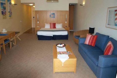 Couran Cove Resorts Waterfront Stradbroke Island Studios - Private Serviced Apartments - New South Wales Tourism  2