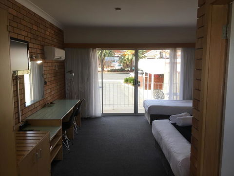 Court Street Motel - New South Wales Tourism  0