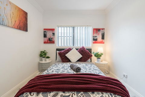 Cozy Duplex Home 3 Bdrms 1 Bath Sleeps 6 - New South Wales Tourism  0