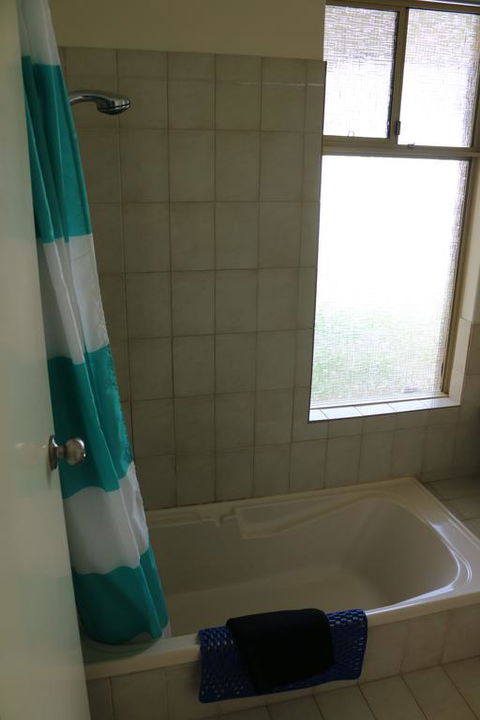 Cozy Stay @ Purser Cove Near University, Hospital & Transport - New South Wales Tourism  1