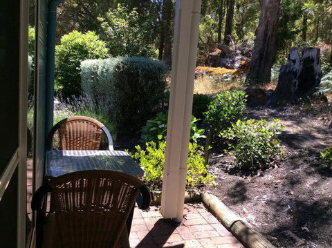 Crabapple Lane - New South Wales Tourism  3