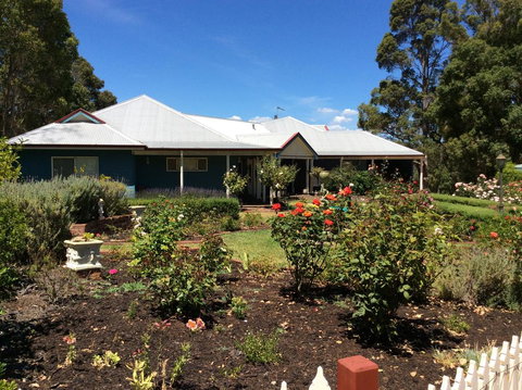Crabapple Lane - New South Wales Tourism  0
