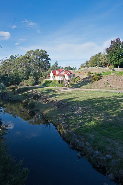 Crabtree Riverfront Cottages - New South Wales Tourism  3