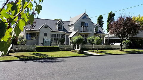 Creek Cottage Bed And Breakfast - New South Wales Tourism  0