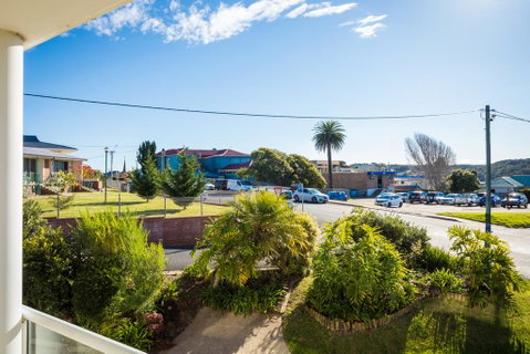 Crystal Waters Unit 2 - New South Wales Tourism  1