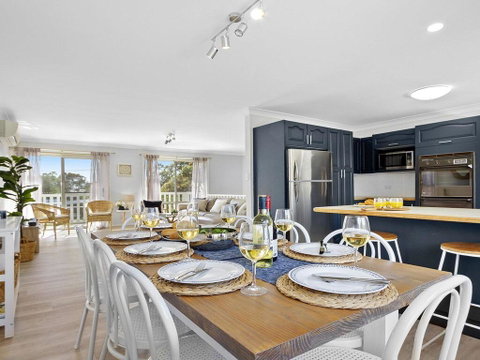 Culburra Beach Retreat - Close To Two Beaches - New South Wales Tourism  3