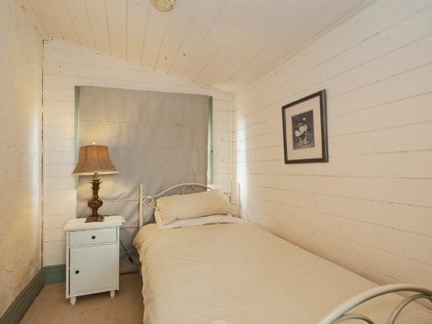 Culburra Cottage - Charming Country Style Cottage - New South Wales Tourism  3