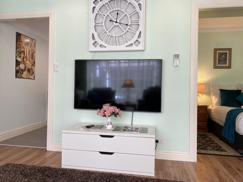 Curtis Falls Studio-Apartment - New South Wales Tourism  2