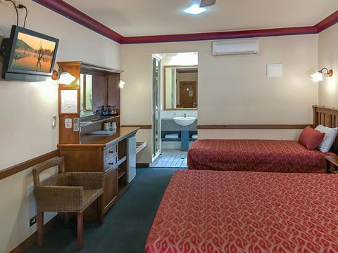 Dalby Homestead Motel - New South Wales Tourism  2