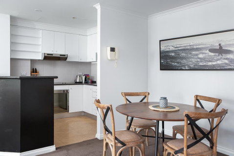 Darling Harbour Apartment With Parking, Views Pool - New South Wales Tourism  2