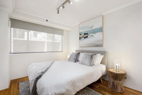 Darlinghurst One Bedroom Modern Self-Contained Apartment With Parking - Easy Access To Sydney CBD (45 PEL) - New South Wales Tourism  2