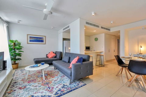 Darwin Waterfront Luxury Apartment - New South Wales Tourism  0