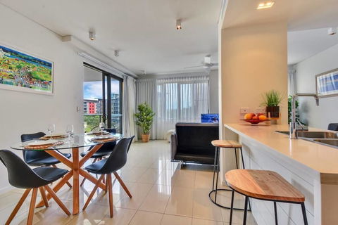 Darwin Waterfront Luxury Apartment - New South Wales Tourism  1