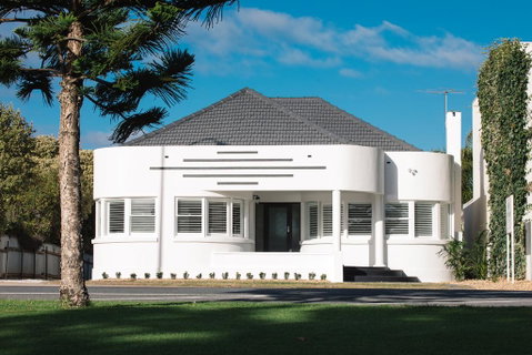Deco Beach Luxury Apartments - New South Wales Tourism  0
