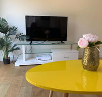 Delicate and Cozy Bedroom in Bentleigh East - New South Wales Tourism 