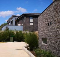 Delicate and Peaceful Bundoora Townhouse 11 - New South Wales Tourism 