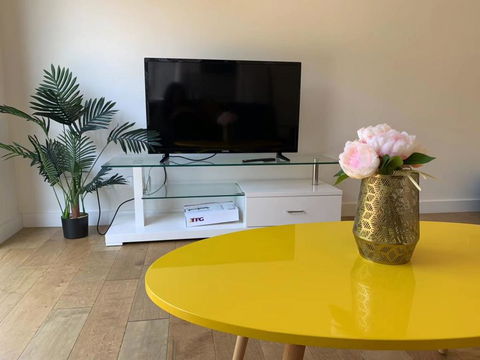 Delicate And Peaceful Bundoora Townhouse 11-R4 - New South Wales Tourism  2