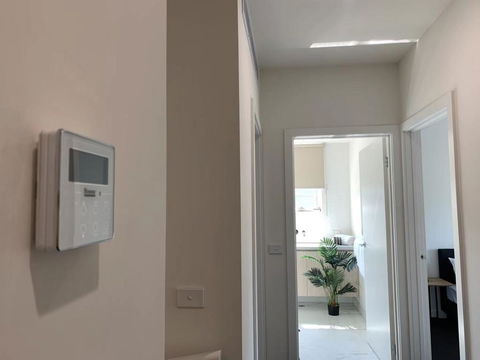 Delicate And Peaceful Bundoora Townhouse 20-R1 - New South Wales Tourism  0