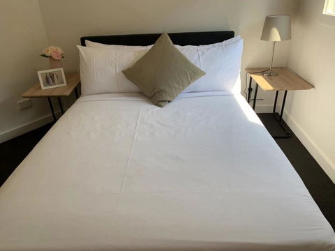 Delicate And Peaceful Bundoora Townhouse 7-R1 - New South Wales Tourism  1