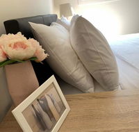 Delightful Bedroom in Bentleigh East - New South Wales Tourism 