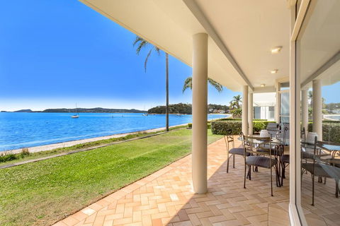 Delphini 1 - Salamander Bay - New South Wales Tourism  0