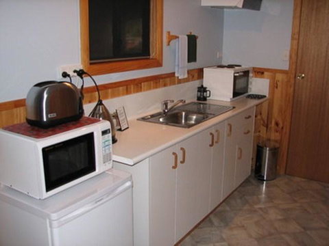 Derwent Bridge Chalets & Studios - New South Wales Tourism  3