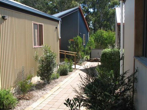 Derwent Bridge Chalets & Studios - New South Wales Tourism  2