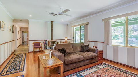 Devonleigh Bed And Breakfast - New South Wales Tourism  1