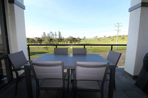Dolphin Court 2, 1 Gowing Street - New South Wales Tourism  3