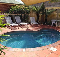 Dolphin Shores - New South Wales Tourism 