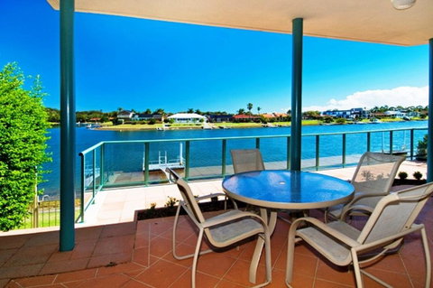 Dolphins 2 7 Commodore Crescent - New South Wales Tourism  1