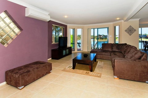 Dolphins 2 7 Commodore Crescent - New South Wales Tourism  2