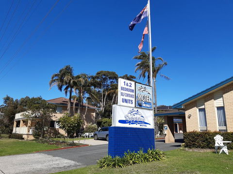 Dolphins Of Mollymook Motel And Fifth Green Apartments - New South Wales Tourism  0