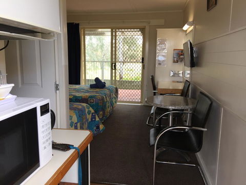 Donald Riverside Motel - New South Wales Tourism  3