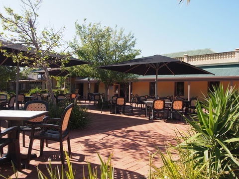 Dongara Hotel Motel - New South Wales Tourism  1