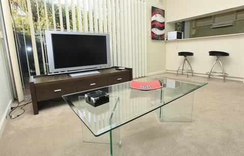 Downstairs In Hawthorn - New South Wales Tourism  3