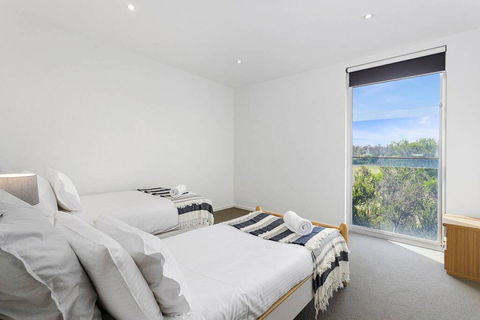 DREW Golfers Delight Close To St Andrews Beach - New South Wales Tourism  3