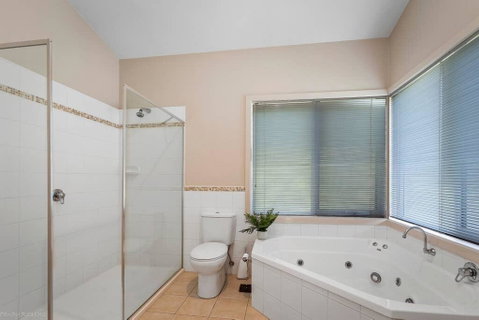 DRIFTWOOD VILLA - Free Wifi, Walk To Beach - New South Wales Tourism  2