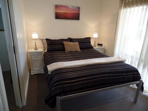 Dromana Beach Getaway Motel - New South Wales Tourism  3