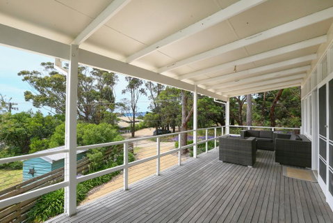 DROMANA BEACH SHACK... - New South Wales Tourism  0