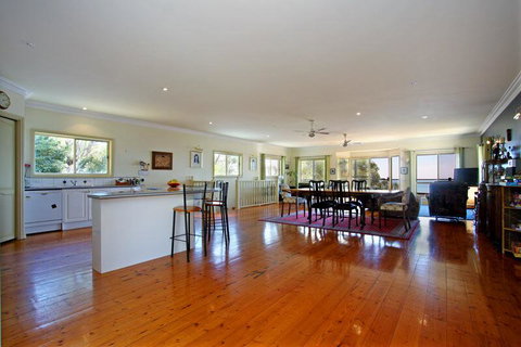 Dromana Dreaming - New South Wales Tourism  1