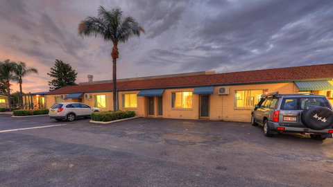 Dubbo Midstate Motor Park - New South Wales Tourism  2