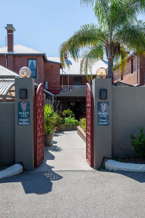 Duke's Inn - New South Wales Tourism  3