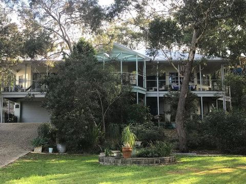 DUNGOOD- 3 Tallarook Cl Dunbogan - New South Wales Tourism  2