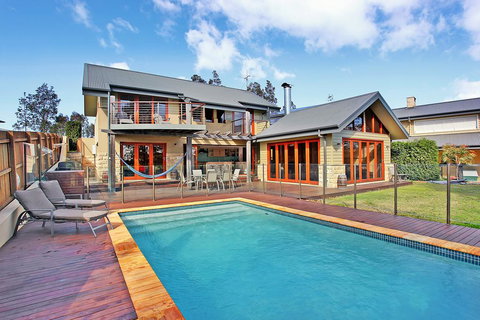 Eagles Landing - New South Wales Tourism  0