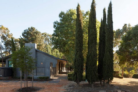 East Wing - New South Wales Tourism  0